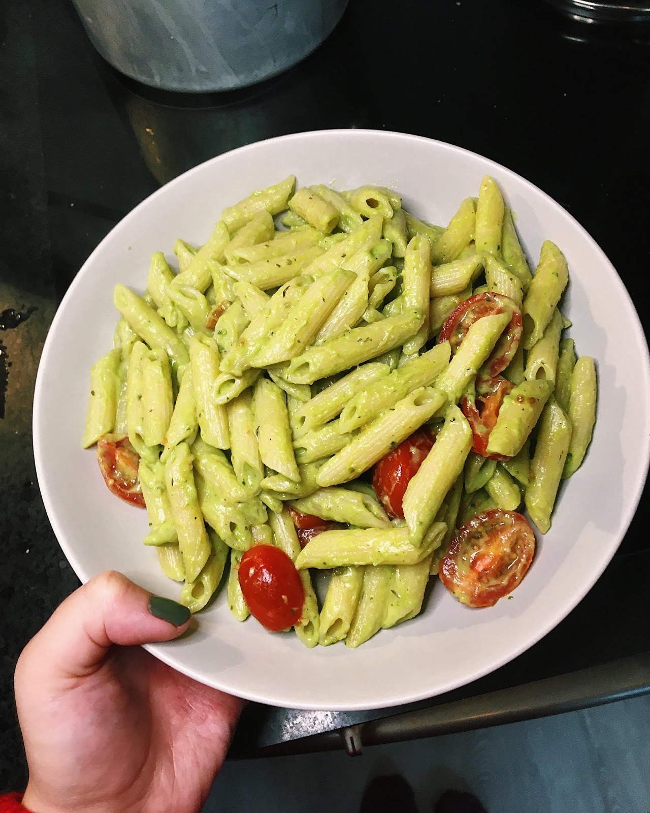 EASY Avocado Pasta Sauce Recipe [Vegetarian]