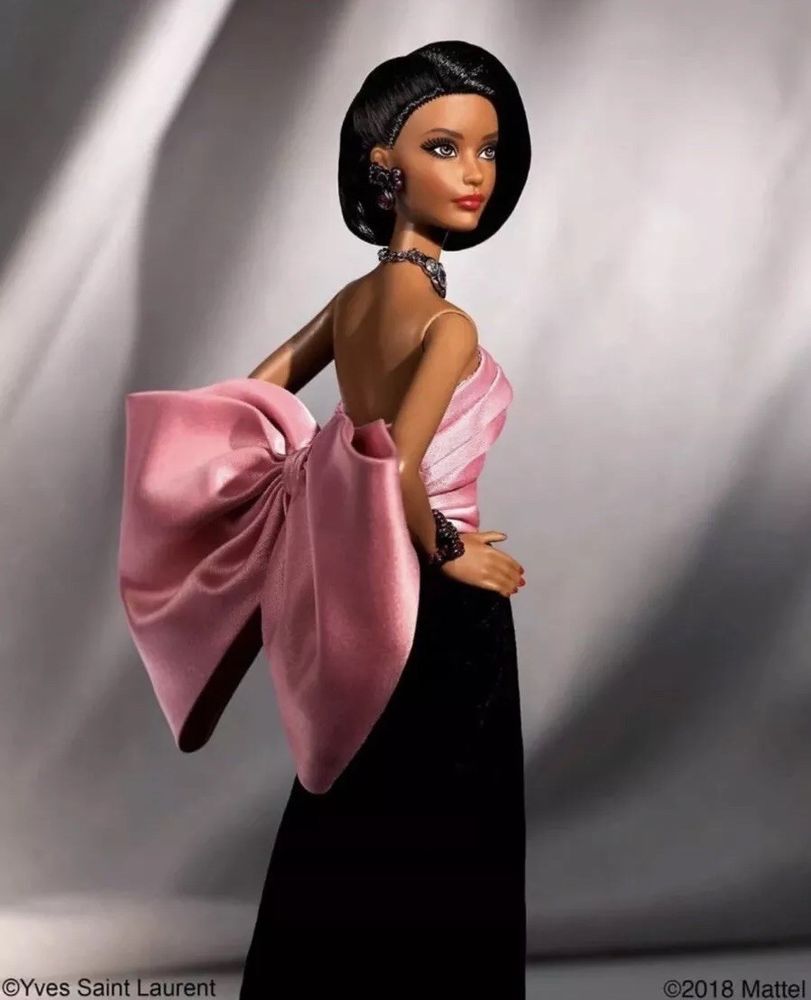 Barbie se viste YSL - High on Fashion