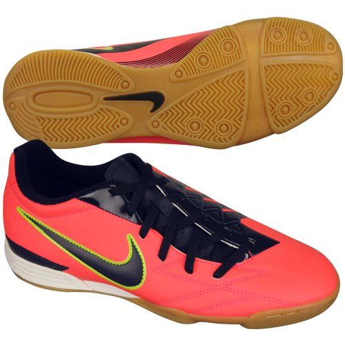 Memulai Bisnis Sepatu Futsal Online: Panduan Lengkap Modal Awal dan Strategi Sukses