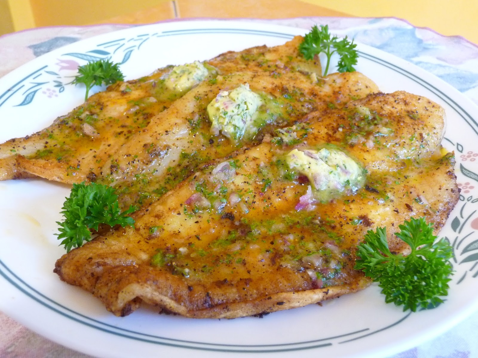 SPLENDID LOWCARBING BY JENNIFER ELOFF FRIED FISH IN GARLIC PARSLEY BUTTER
