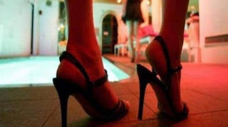 नालंदा में डॉक्टर के घर में चल रहा था सेक्स रैकेट, 4 लड़कियों समेत संचालक डॉक्टर गिरफ्तार नालंदा में डॉक्टर के घर में चल रहा था सेक्स रैकेट, 4 लड़कियों समेत संचालक डॉक्टर गिरफ्तार