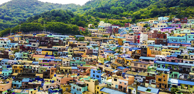 Why is Gamcheon so colourful?