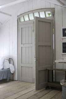 transom windows ventilation, what is a transom window, where to use transom windows