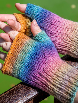 Rainbow Rib Mitts