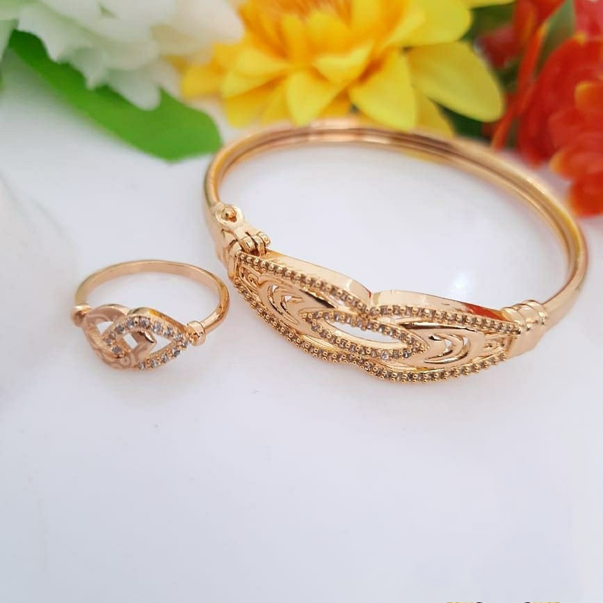 Ring with bracelet attached gold Clearance