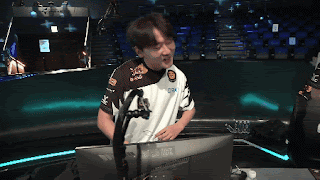 %25EC%2595%259E%25EC%2597%2590%25EC%2584%259C.gif