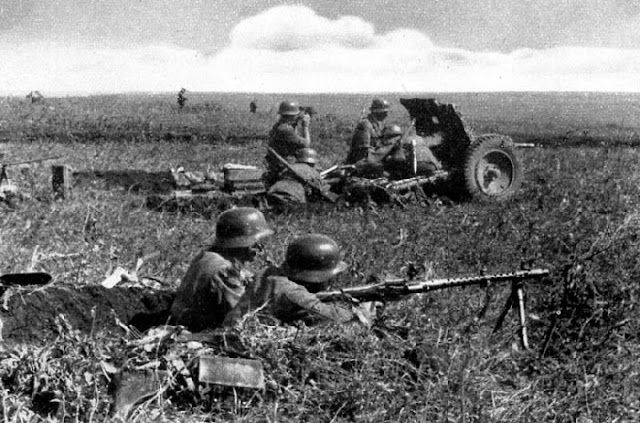 German troops of Panzer Group 1, 11 July 1941 worldwartwo.filminspector.com
