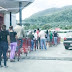 La gente abarrota supermercados y bancos ante rumor de toque de queda de 24 horas