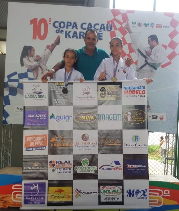 Associação de Karatê Tigre de Lagoa Real, fatura 21 medalhas de ouro em competição na cidade de Porto Seguro Associação de Karatê Tigre de Lagoa Real, fatura 21 medalhas de ouro em competição na cidade de Porto Seguro