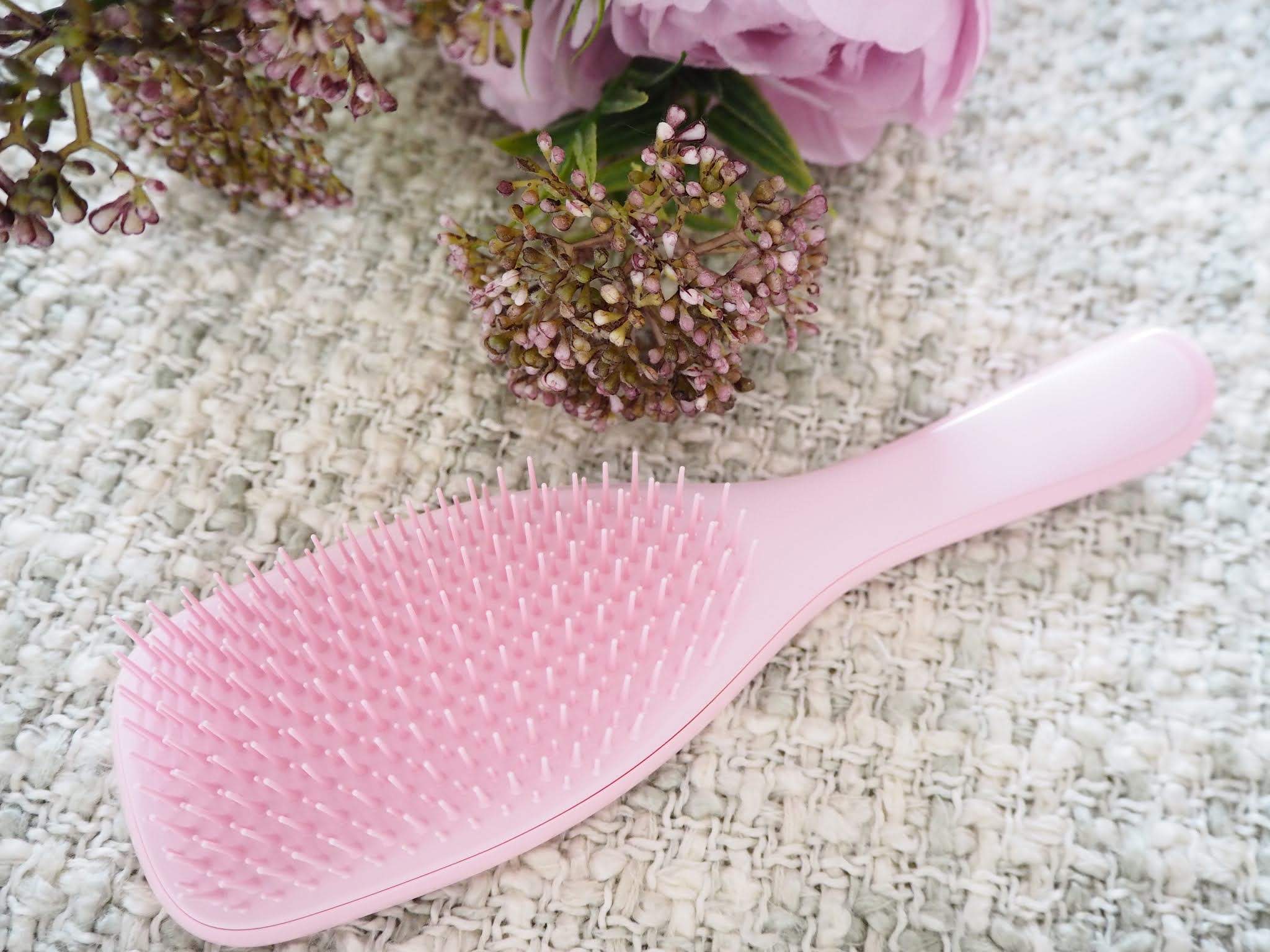 The Wet Brush Original Detangler Hair Brush Review