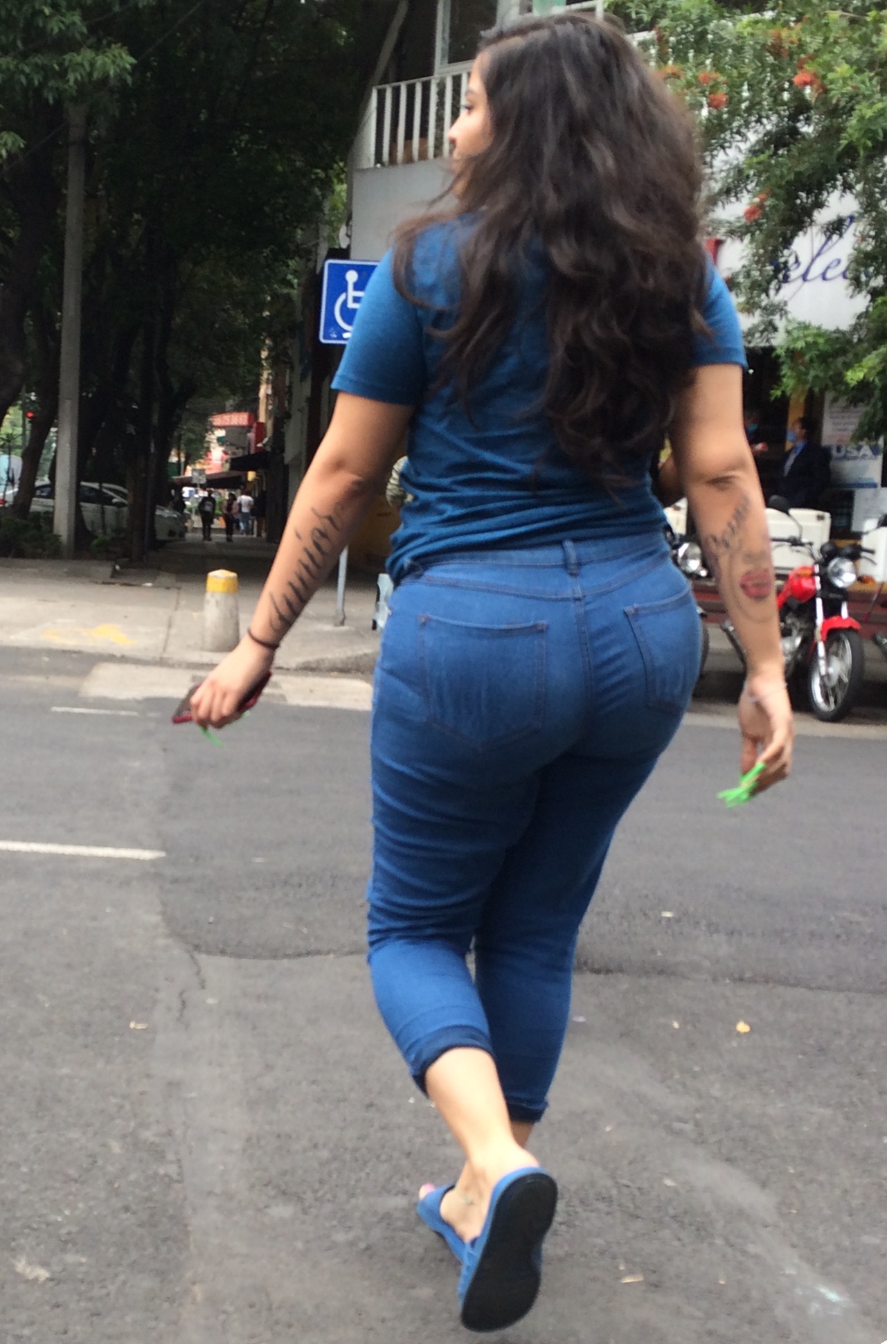 Juicy Latina Brunette With Big Fat Booty Divine Butts Candid Asses Blog