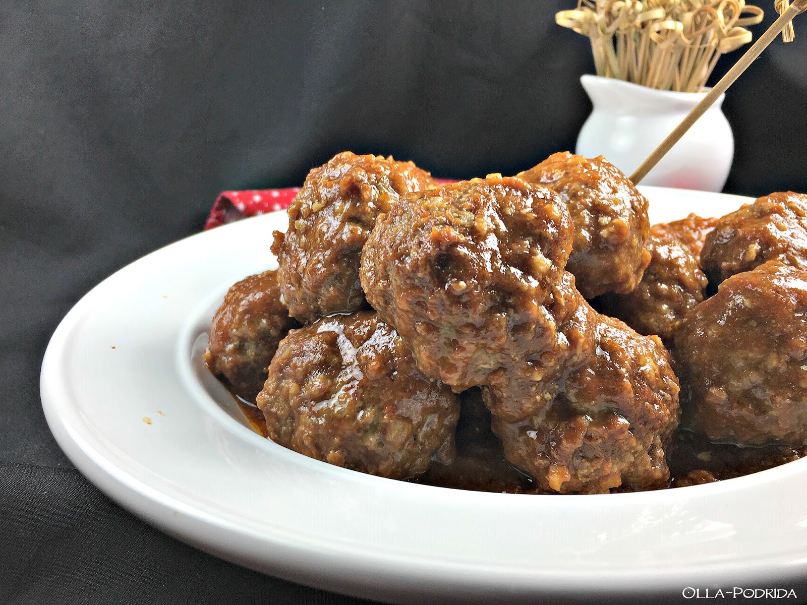OllaPodrida Sweet and Tangy Root Beer Meatballs