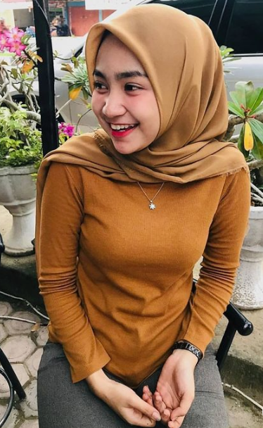 Ngentot Istri Tetangga Berkerudung Yang Binal - pasti anu