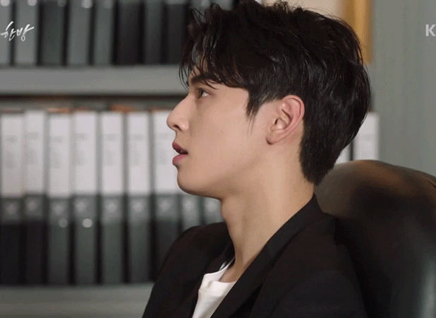 여자들이 선호 하는 나쁜남자 스타일링한 차은우.gif | 인스티즈