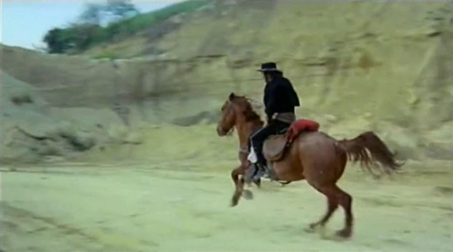 OIK´S BLOG GIU LE MANI... CAROGNA! (1972)