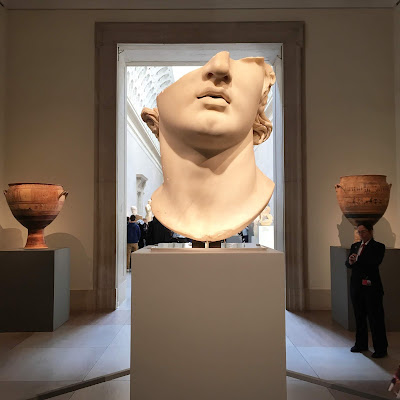 New York The Met: Frammento di scultura greca