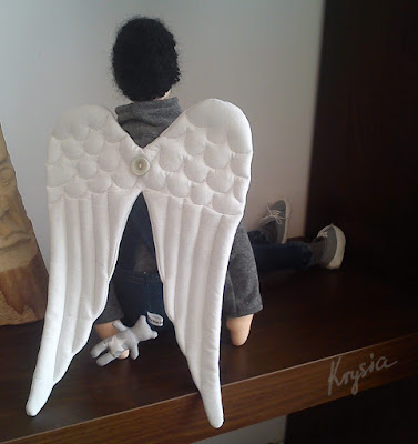 Krysia to uszyła anioł tilda chłopiec z dużymi skrzydłami i z misiem na zamówienie