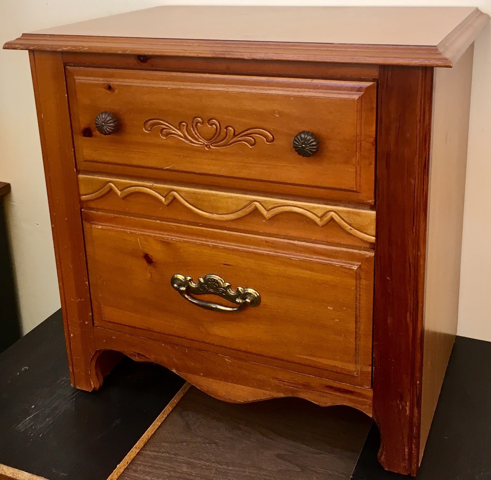 Uhuru Furniture & Collectibles Pine 2 Drawer Nightstand by Lea