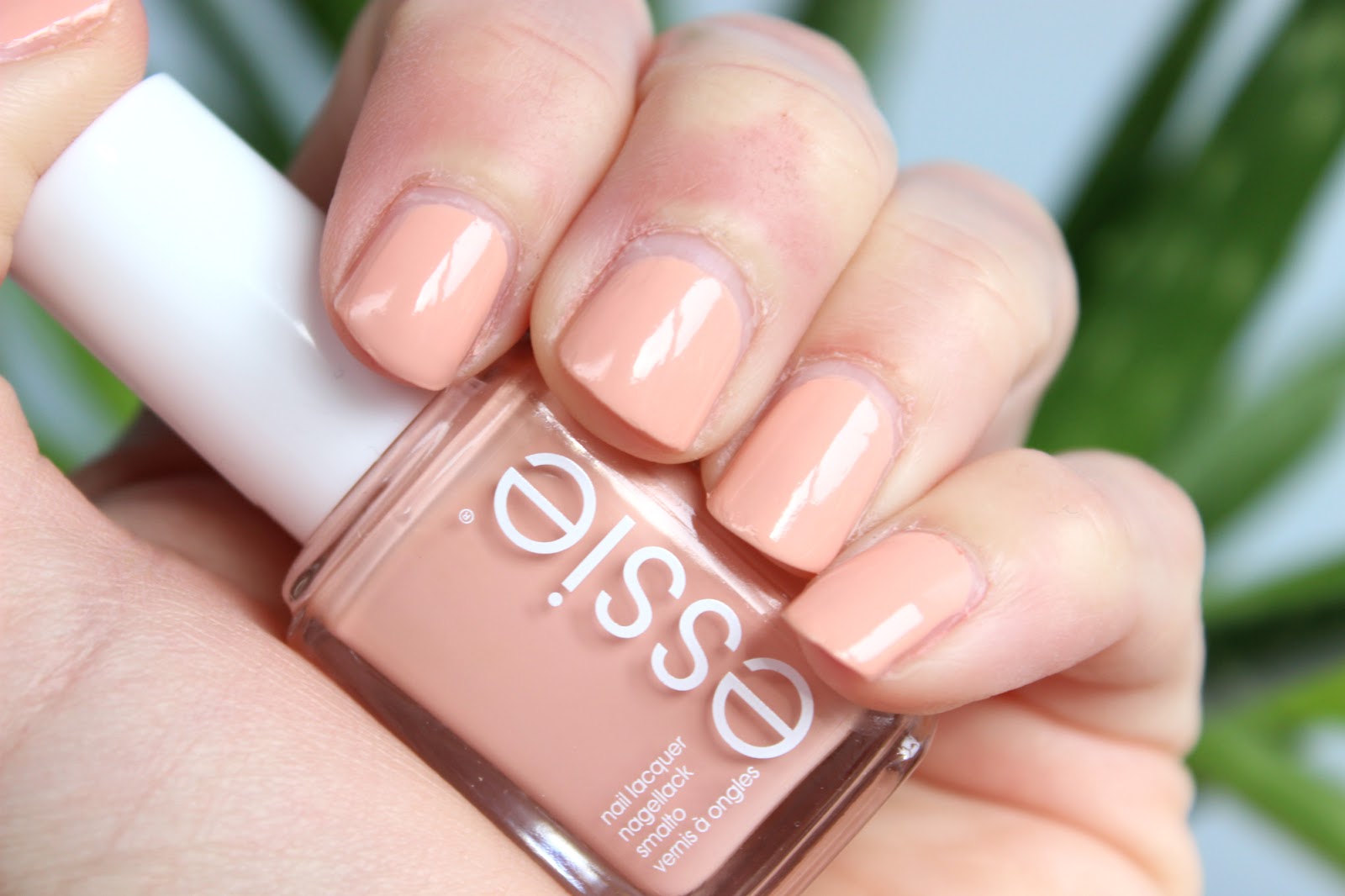 Sprinkles on a cupcake: beauty: essie spring 2016