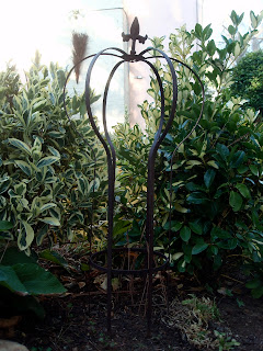 french design iron garden topiary