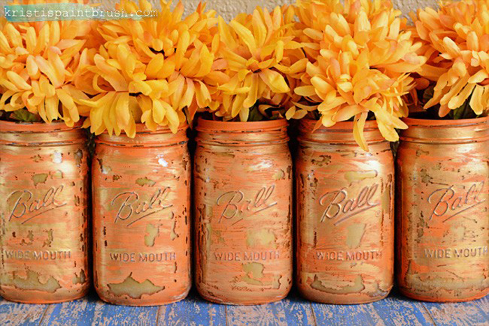 Painted Mason Jar Crafts | Lots of budget-friendly ideas for painting everyone's favorite jar!