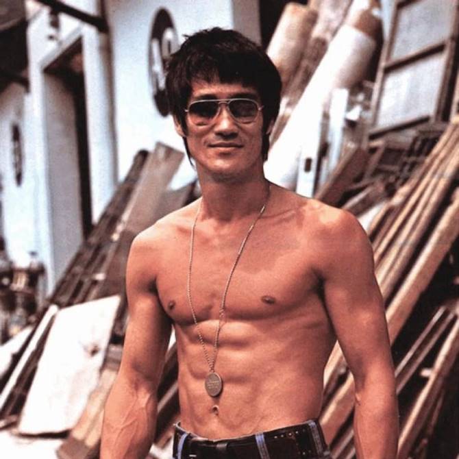 Bruce Lee | Lee Jun-fan Popularly known as Bruce Lee 
