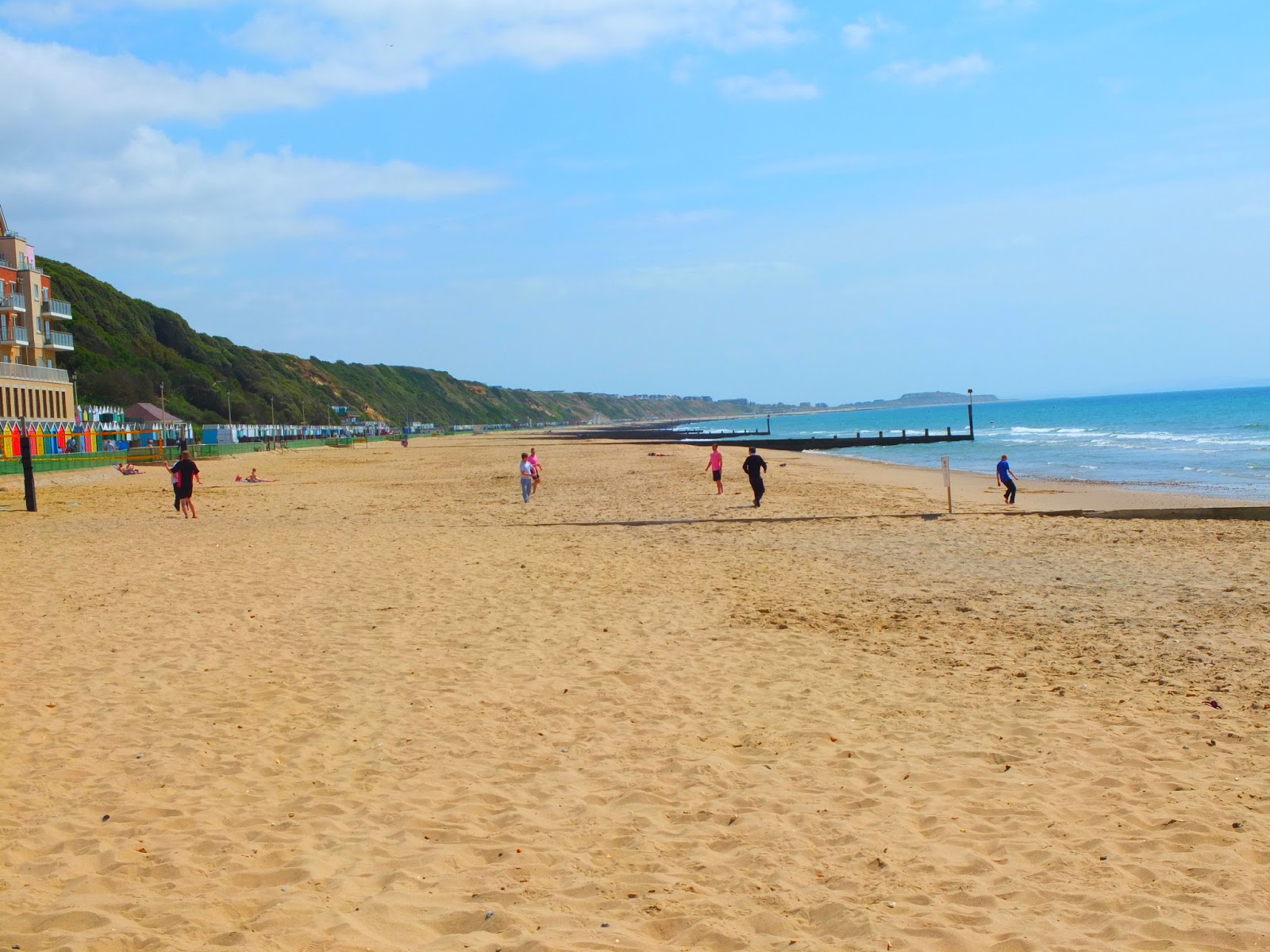 Life beach and lazing by a pool Avellana.