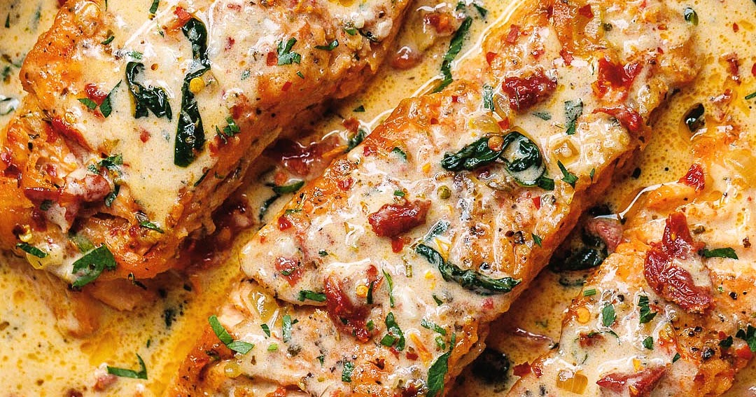 How to Make Creamy Garlic Tuscan Salmon With Spinach and Sun-Dried Tomatoes