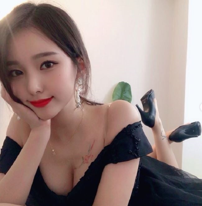 ChuJeong lộ ảnh nóng