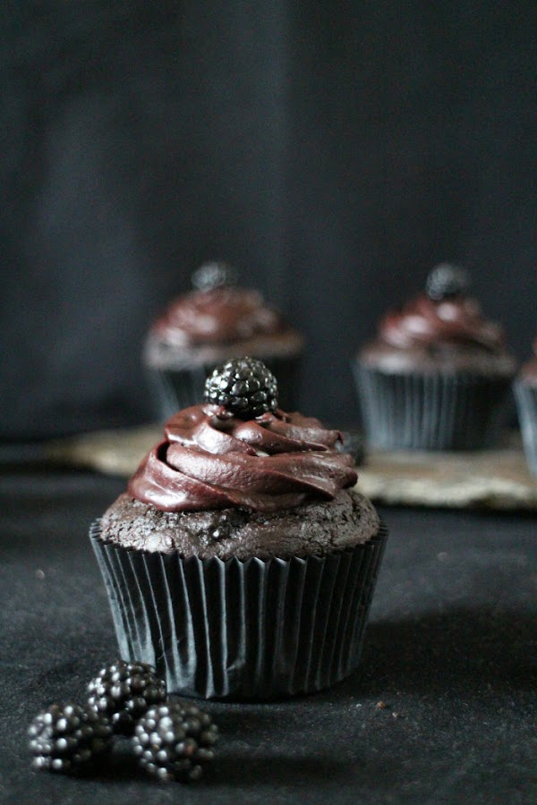 cupcakes-chocolate, moras, cupcakes-moras