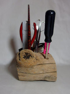 N/G Driftwood Base for Tool