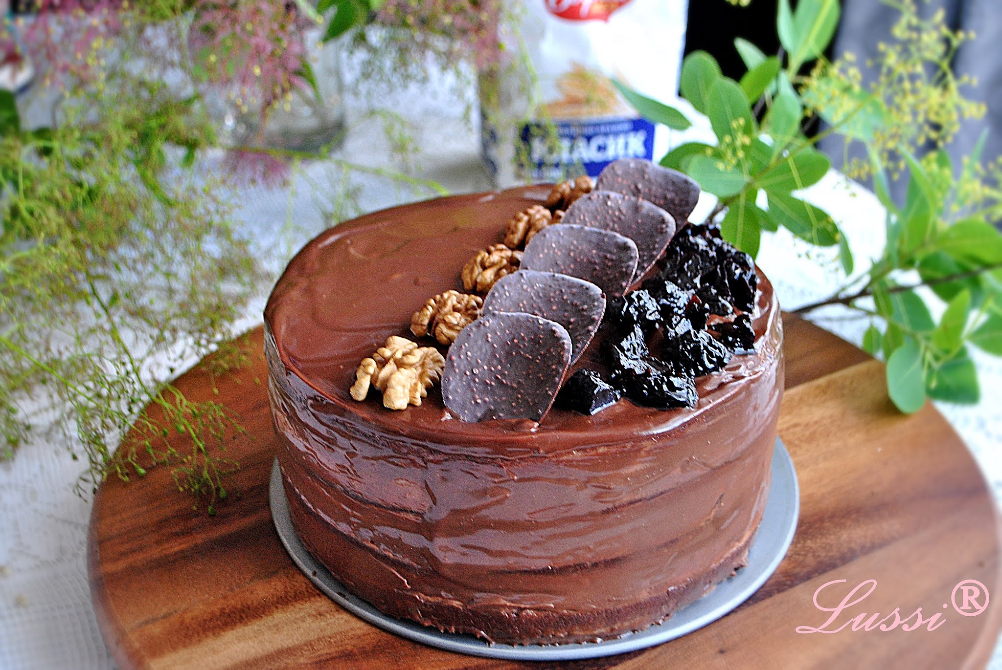 Lussi`s World of Artcraft Торта със сушени сини сливи / Chocolate and dried prune layer cake