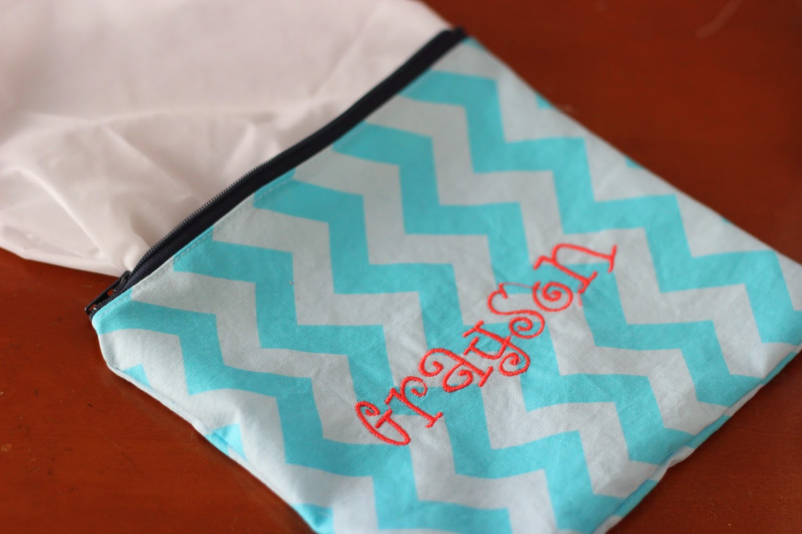 Grits & Giggles Zippered Snack Bag {Tutorial}