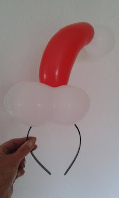 Santa Hut aus Luftballons