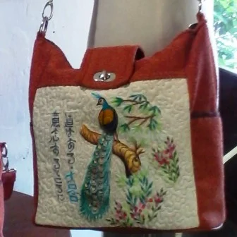 Tas Bahan Rasfur Hiasan Bordir Motif Burung Merak