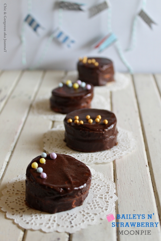 Chic & Treats Announcing Vanille Magazine! and Moonpies with