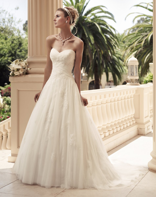 wedding-dresses-Casablanca-Bridal-spring-2013-d.jpg