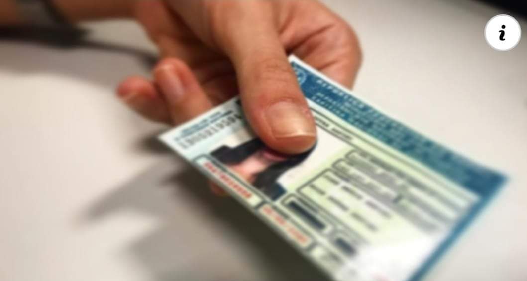 Câmara aprova suspensão da carteira do motorista que publicar infração de trânsito em rede social.