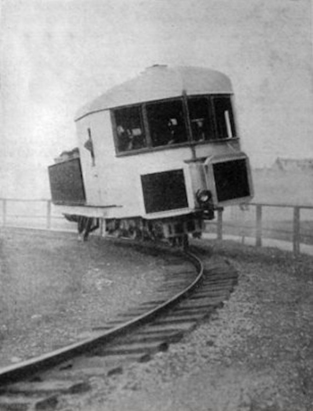 The Brennan GyroMonorail The World’s First SingleTrack Railcar That