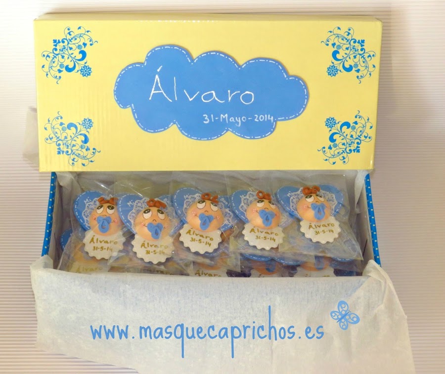Caja con detalles para el bautizo Álvaro