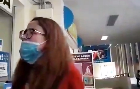 Video: Century 21 despide a mujer nombrada “Lady 3 pesos” que insultó a empleados