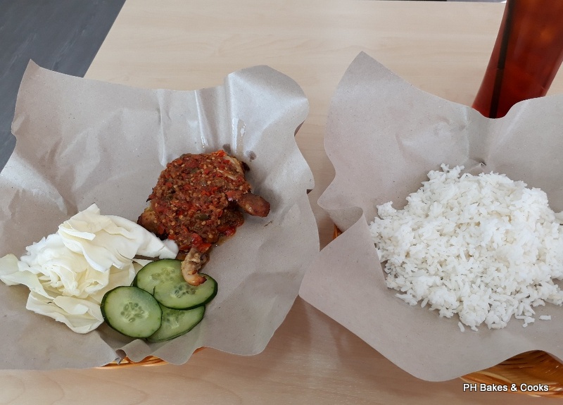 Ph Bakes And Cooks Ayam Gepuk Berempah Damansara Uptown Pedas Bagai Nak Pengsan Closed