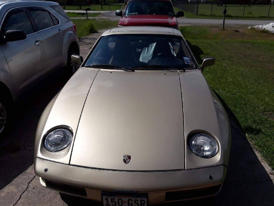 Daily Turismo German Camaro 1983 Porsche 928s