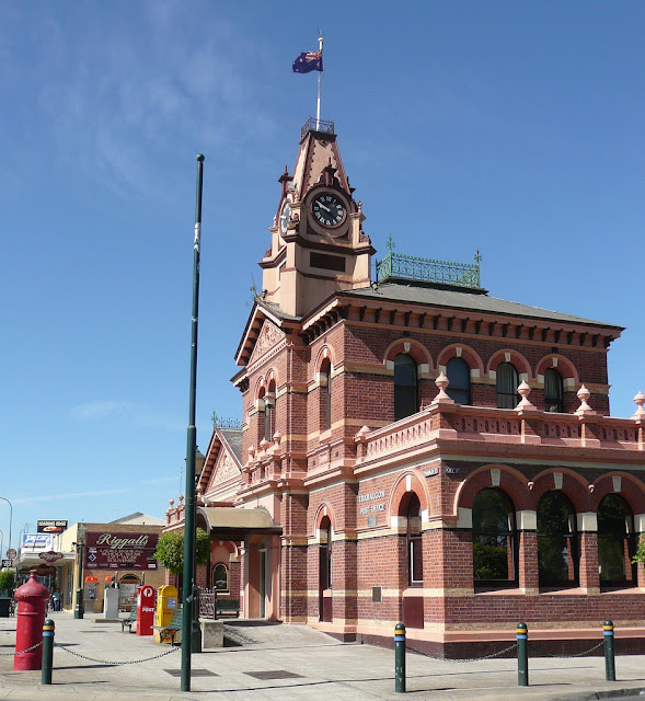 Здание почты в Траралгоне, построенное в 1886 году Wikimedia Commons