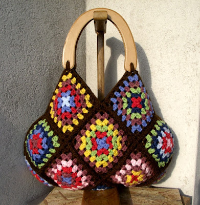 http://liliacraftparty.com/2019/01/14/martha-bag-crochet-pattern/