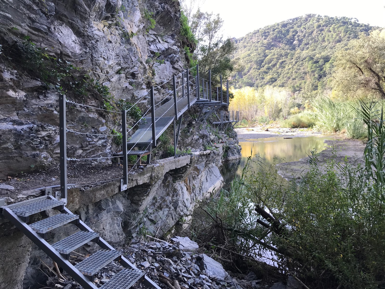 Foto de Pasarelas del Río Genal en Jubrique, Málaga