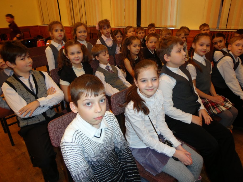 школа с английским уклоном в москве. сдача ielts: как подготовиться. частная школа академическая гимназия москва. школы в москве с иностранным уклоном. интерьер языковой школы.