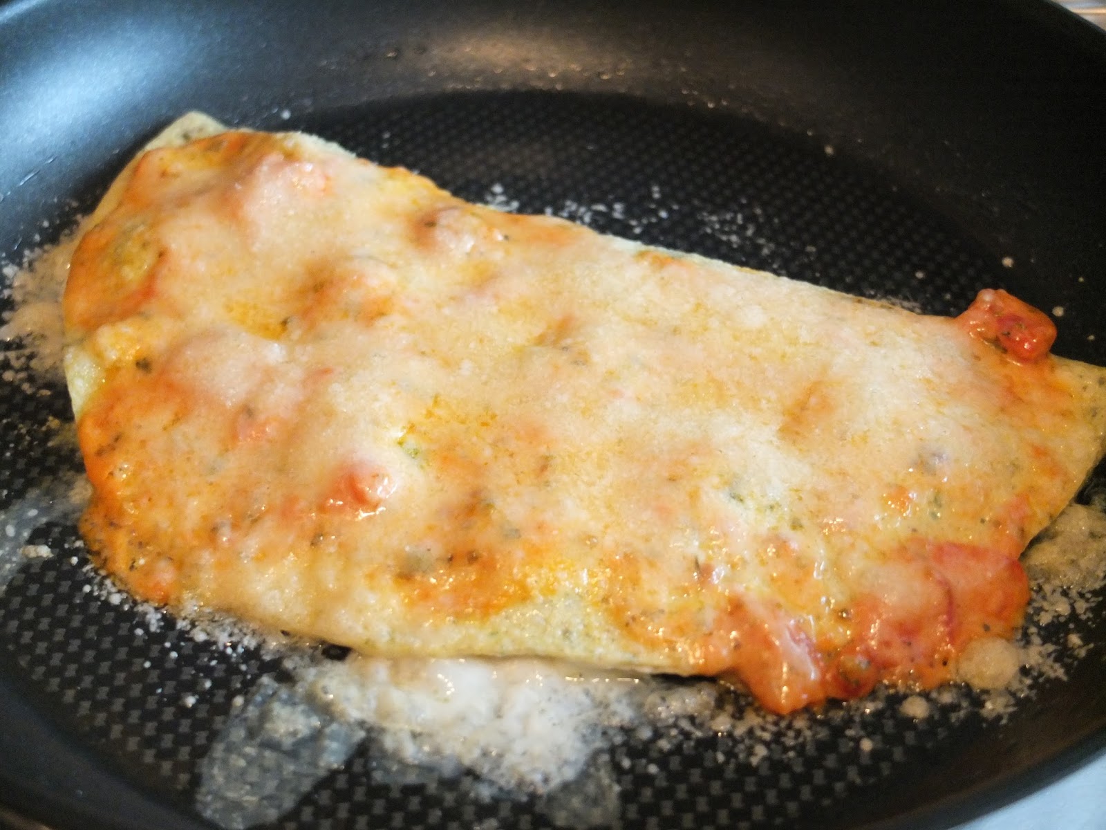 Schinken-Tomaten-Omelett mit Parmesan