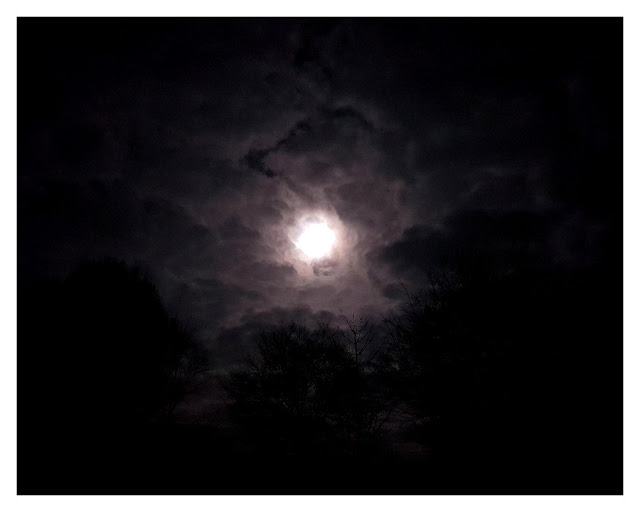 Nunu S Garn Und Stofflabor Von Einem Zauberhaften Mond Morgen Und