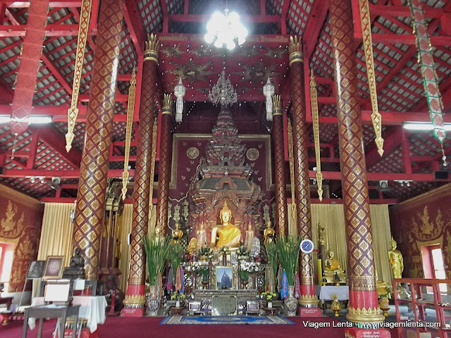  Wat Chiang Mun - um dos 300 templos da cidade de Chiang Mai